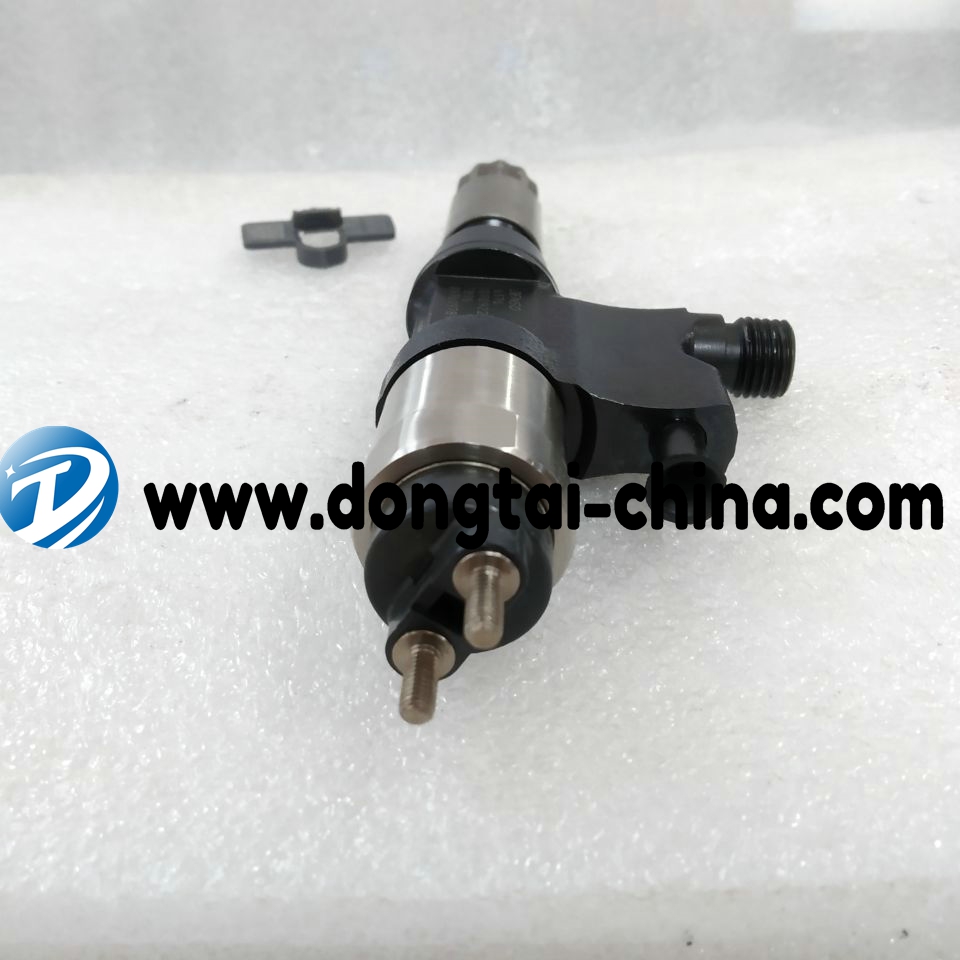 095000-8011 FOR HOWOSinotruk A7DENSO COMMON RAIL INJECTOR